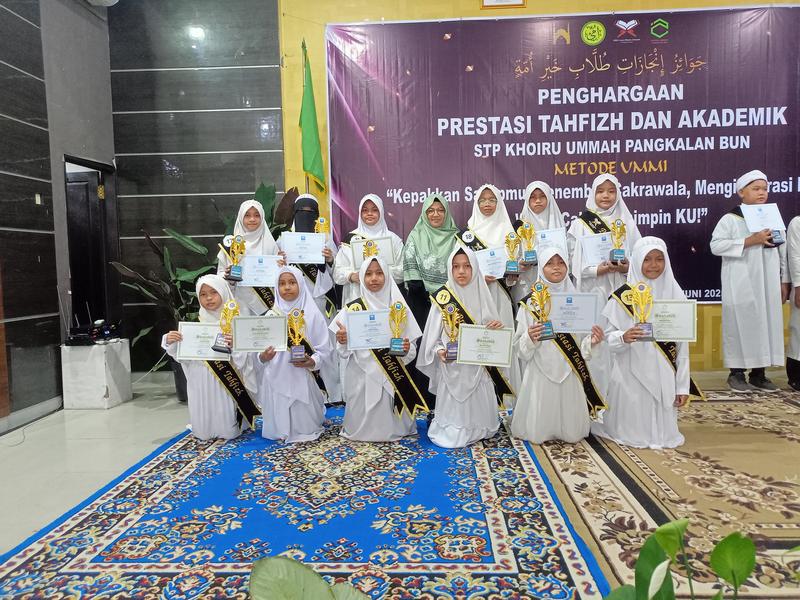 Wisuda Bukan Akhir: Menjaga Konsistensi Ibadah Pasca Kelulusan